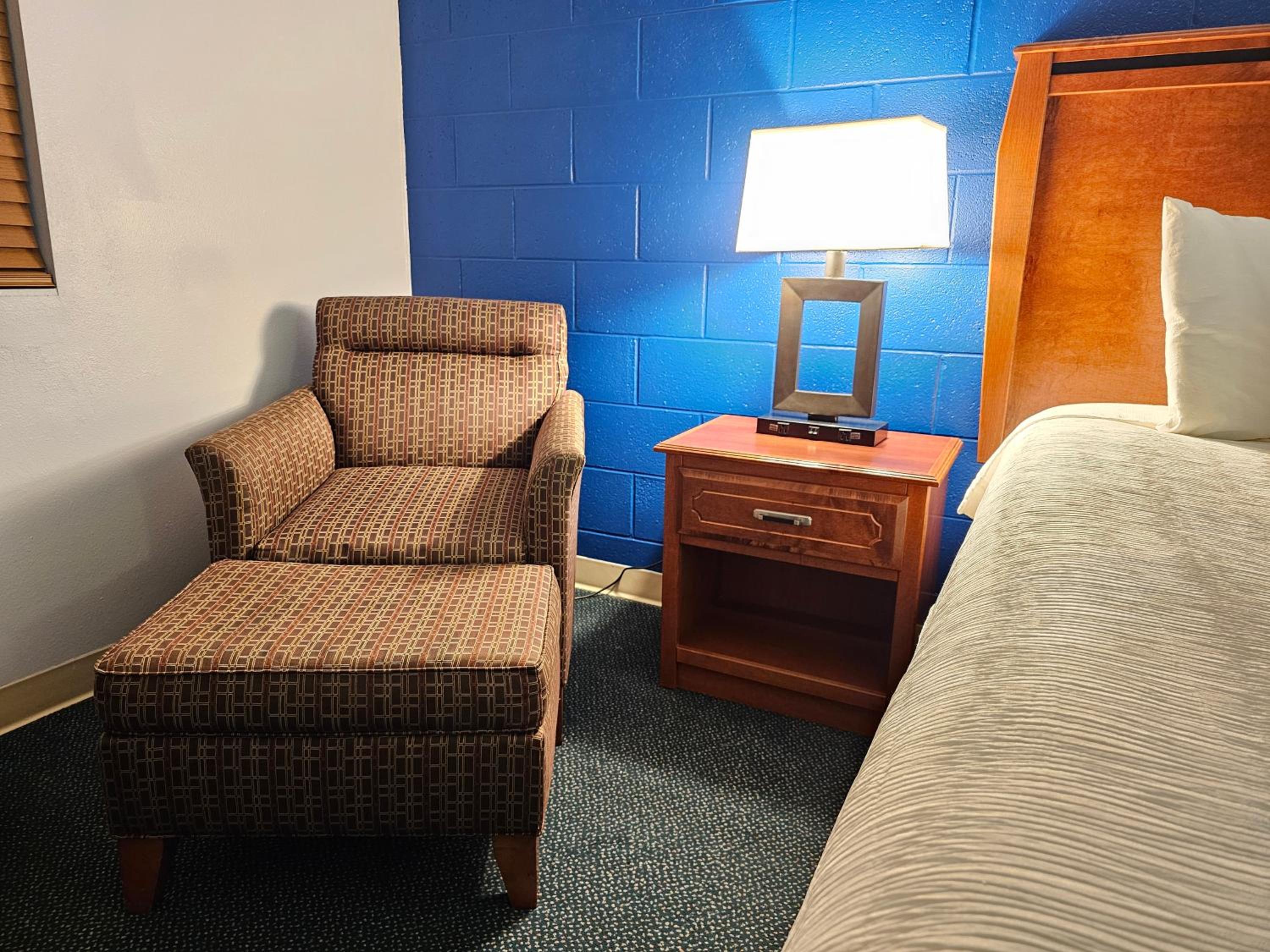 Rawlins Vacations - 1st Choice Inn of Rawlins - Property Image 12