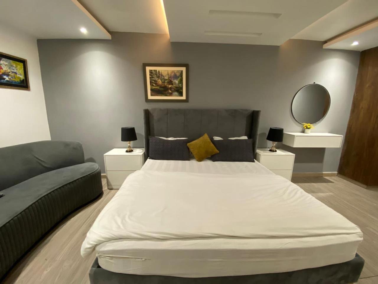 LMY Elysium Tower Sky Views Executive Apartments Facing Centaurus Mall Islamabad view 2