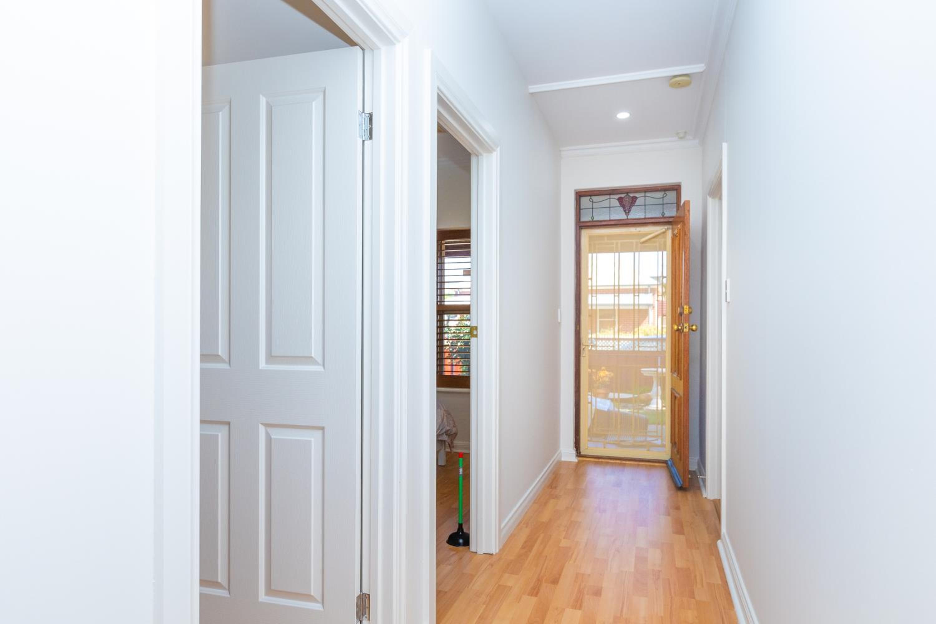 Glenelg House Modern 5QBed,1cot,3Bth, 4TV,FastWIFI