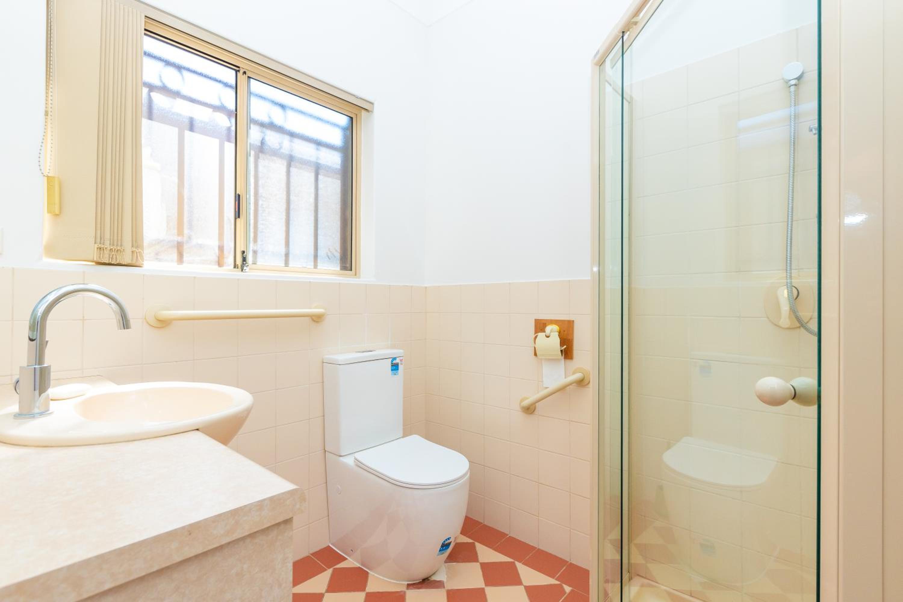 Glenelg House Modern 5QBed,1cot,3Bth, 4TV,FastWIFI
