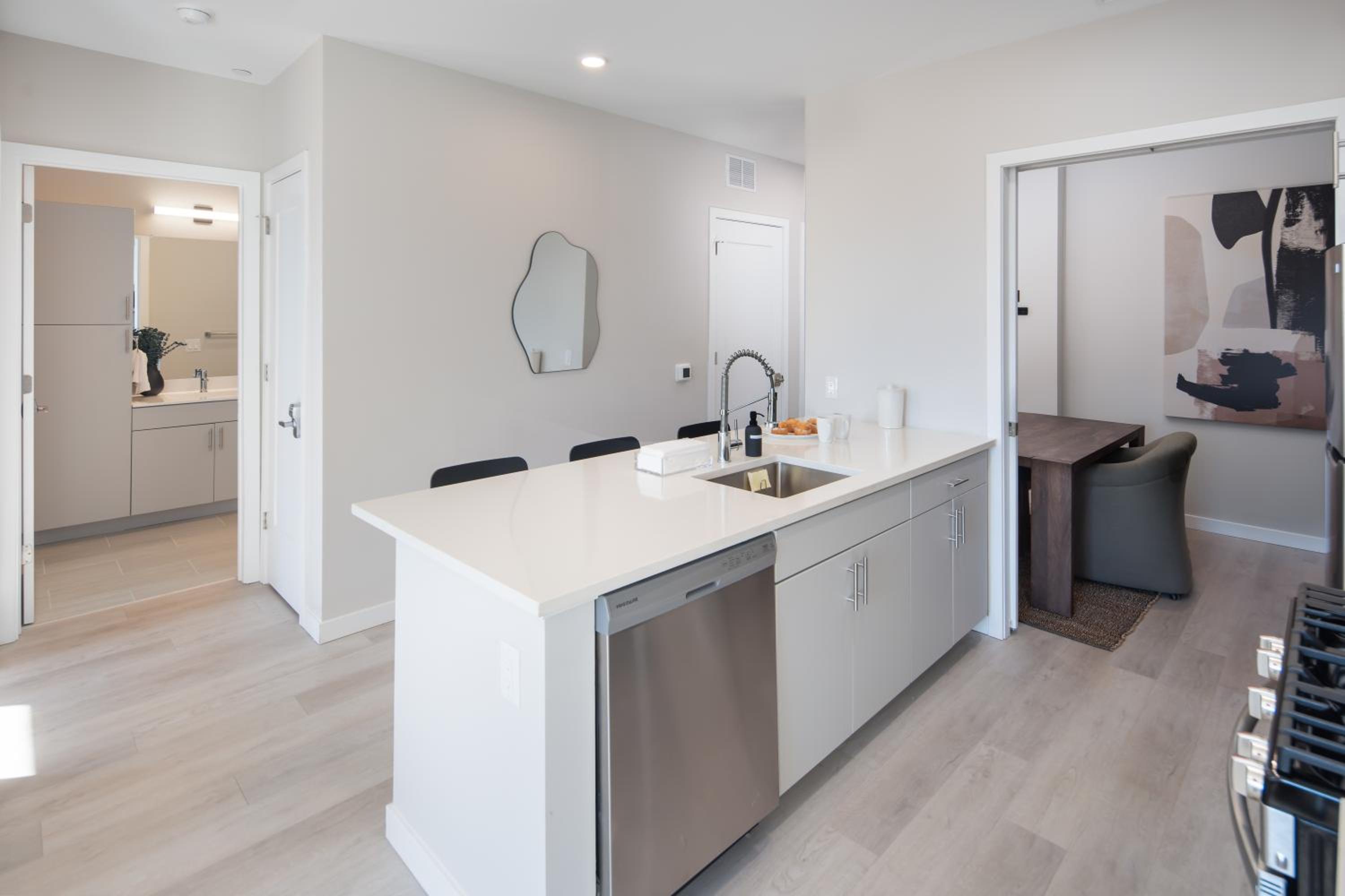 New Haven Vacations - Luxury Furnished Apartments by Hyatus Downtown at Yale - Property Image 163