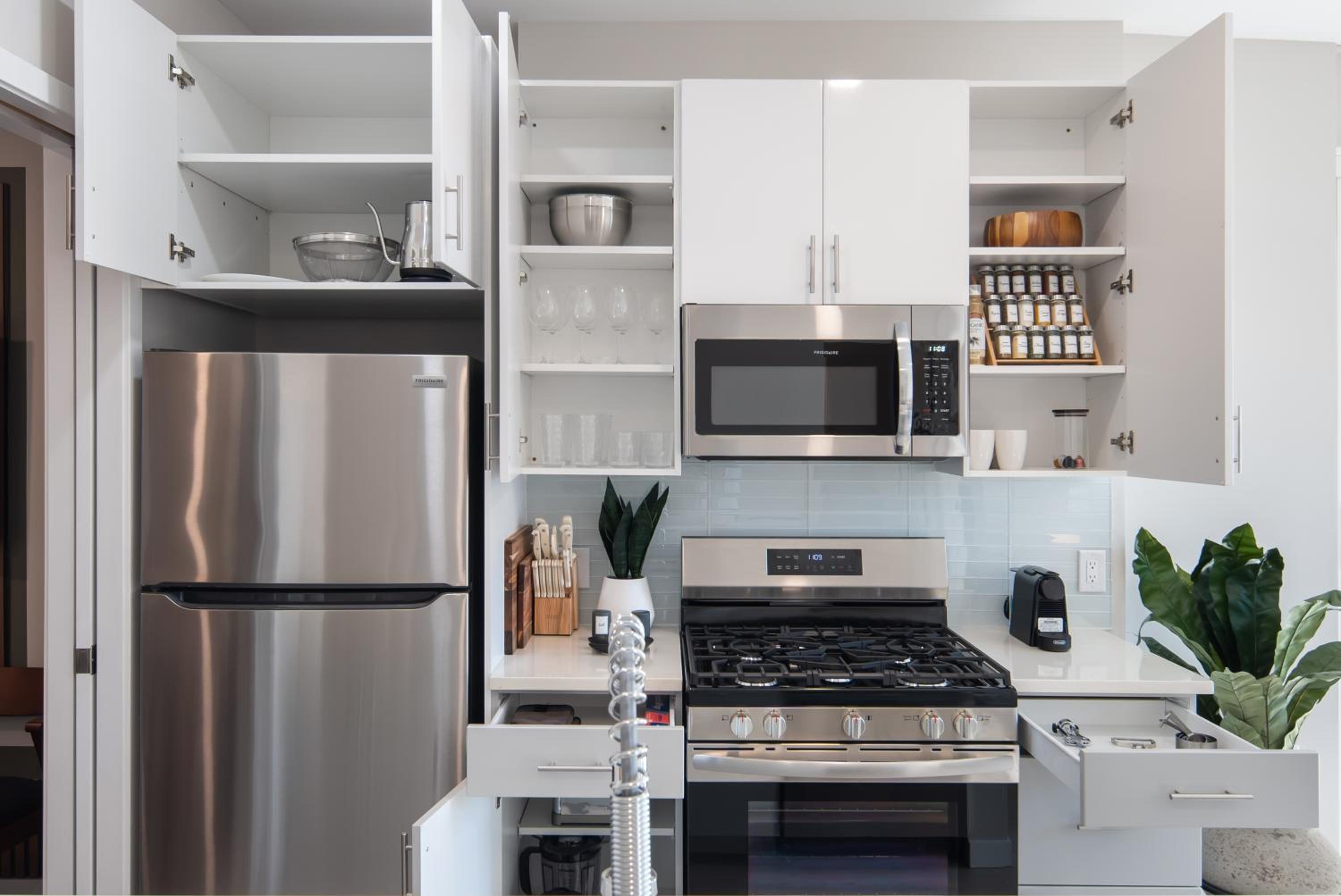 New Haven Vacations - Luxury Furnished Apartments by Hyatus Downtown at Yale - Property Image 165