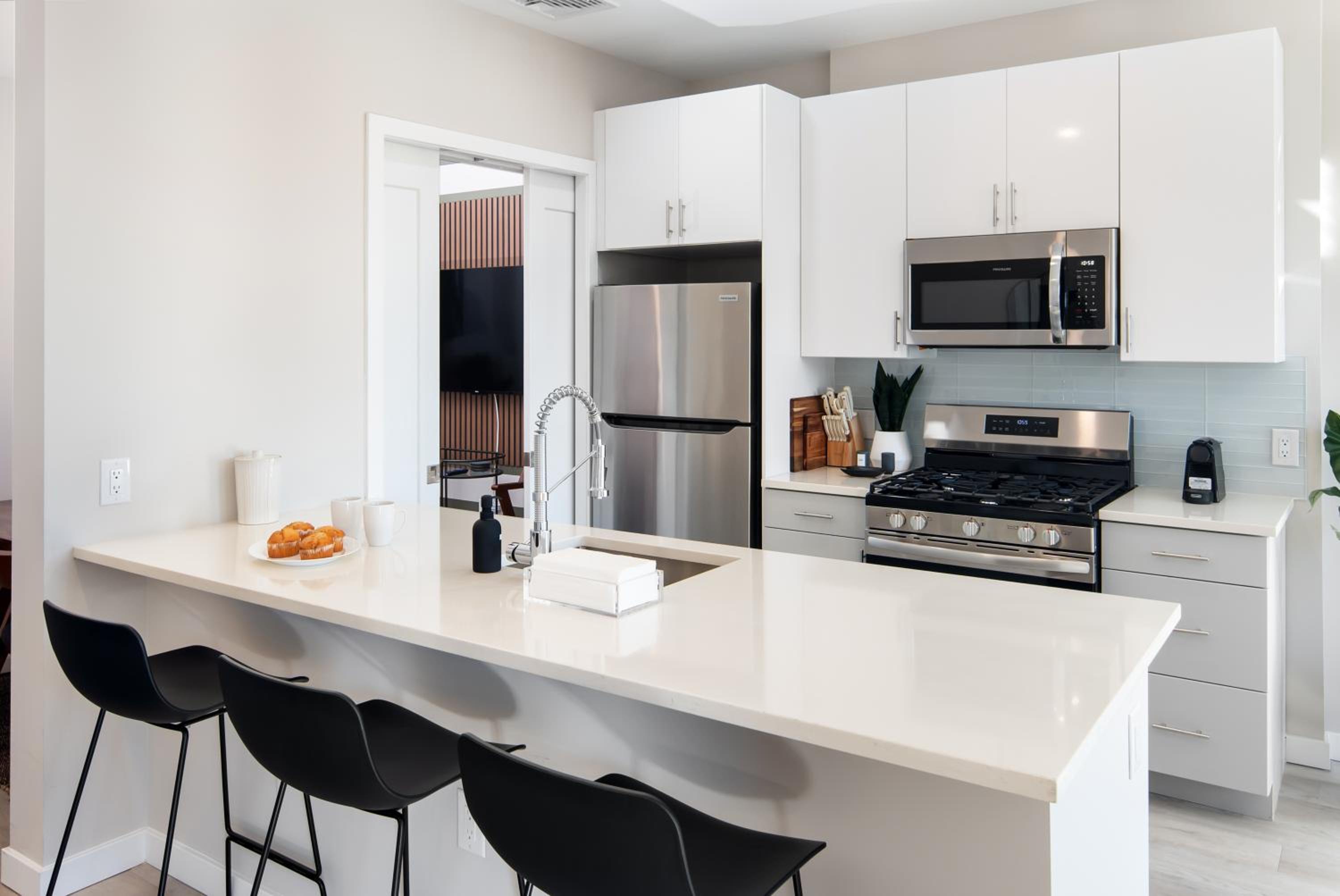 New Haven Vacations - Luxury Furnished Apartments by Hyatus Downtown at Yale - Property Image 159