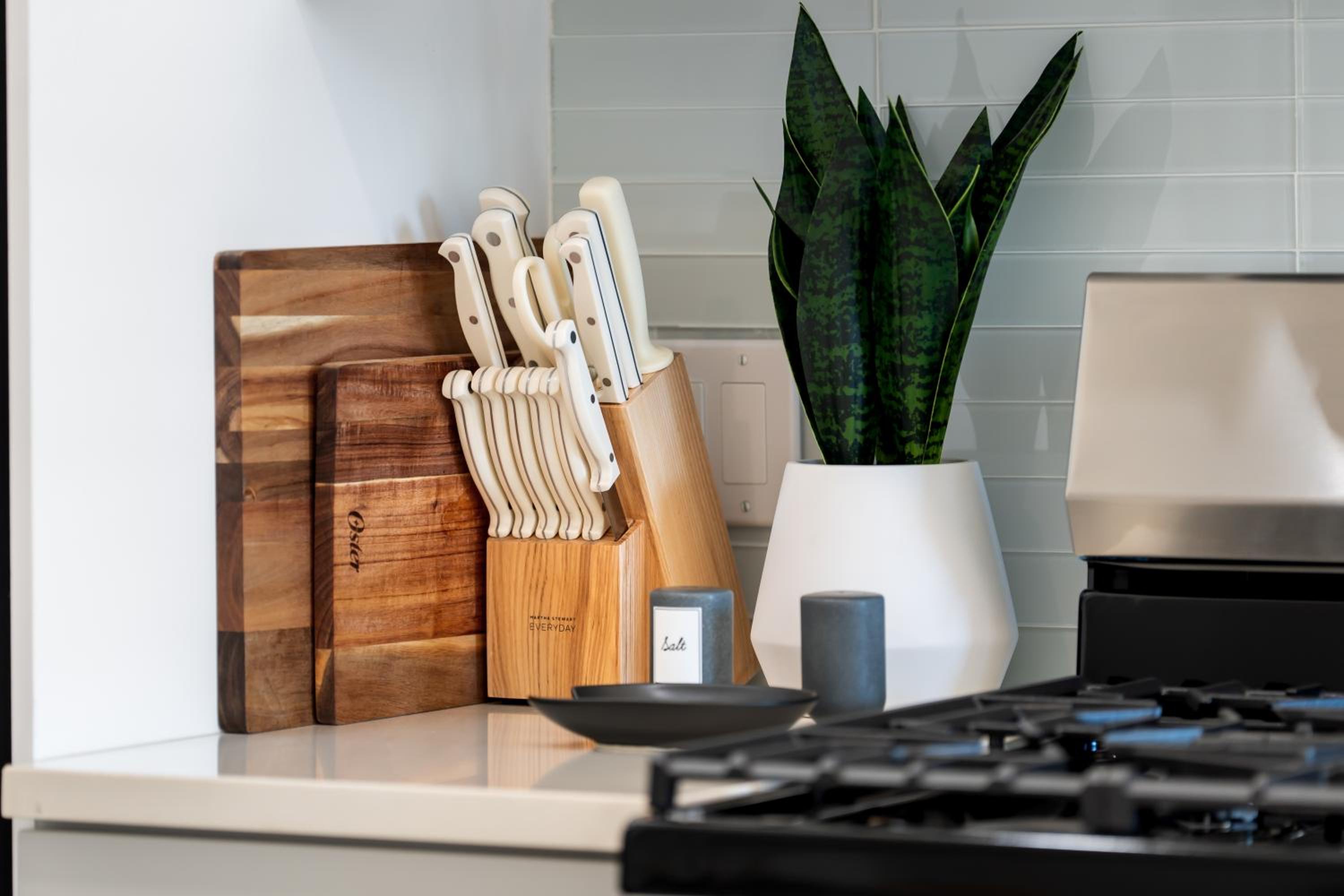 New Haven Vacations - Luxury Furnished Apartments by Hyatus Downtown at Yale - Property Image 168