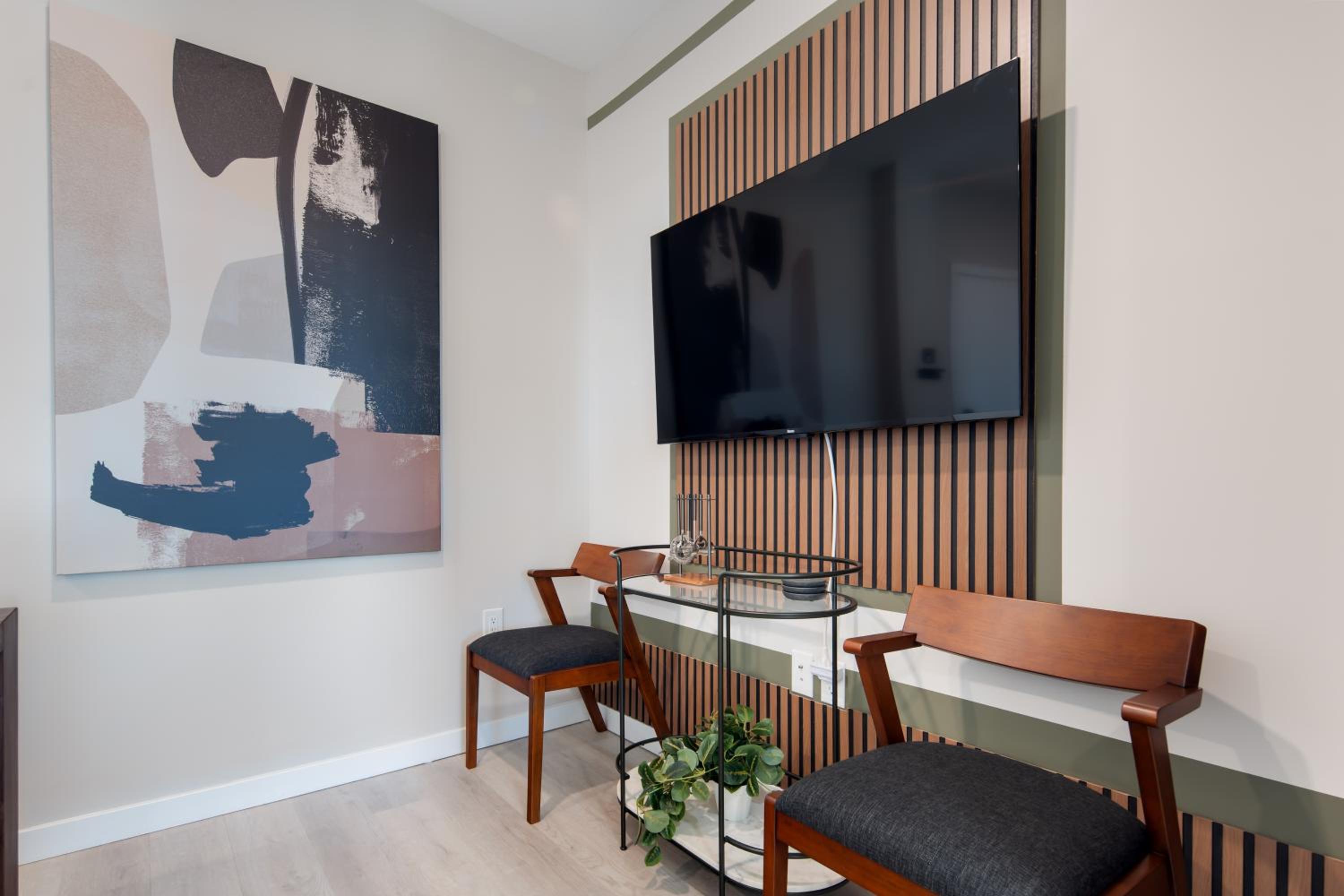 New Haven Vacations - Luxury Furnished Apartments by Hyatus Downtown at Yale - Property Image 189
