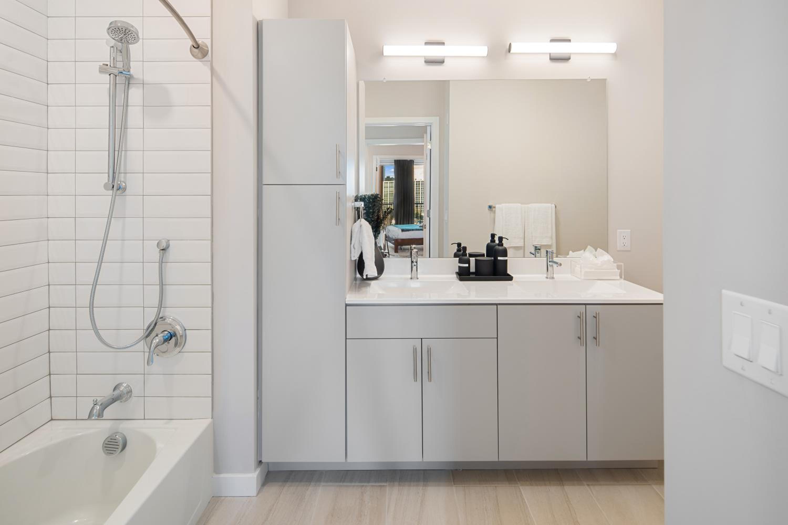 New Haven Vacations - Luxury Furnished Apartments by Hyatus Downtown at Yale - Property Image 143
