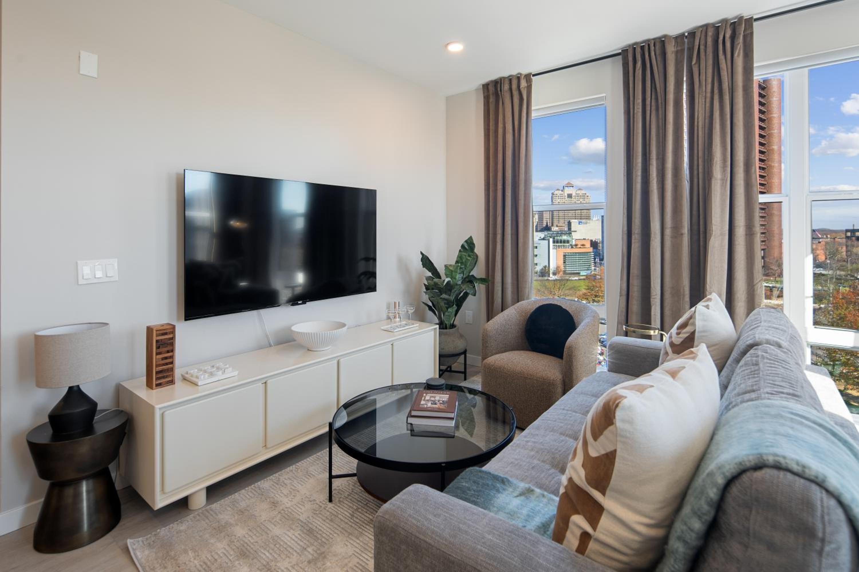 New Haven Vacations - Luxury Furnished Apartments by Hyatus Downtown at Yale - Property Image 123