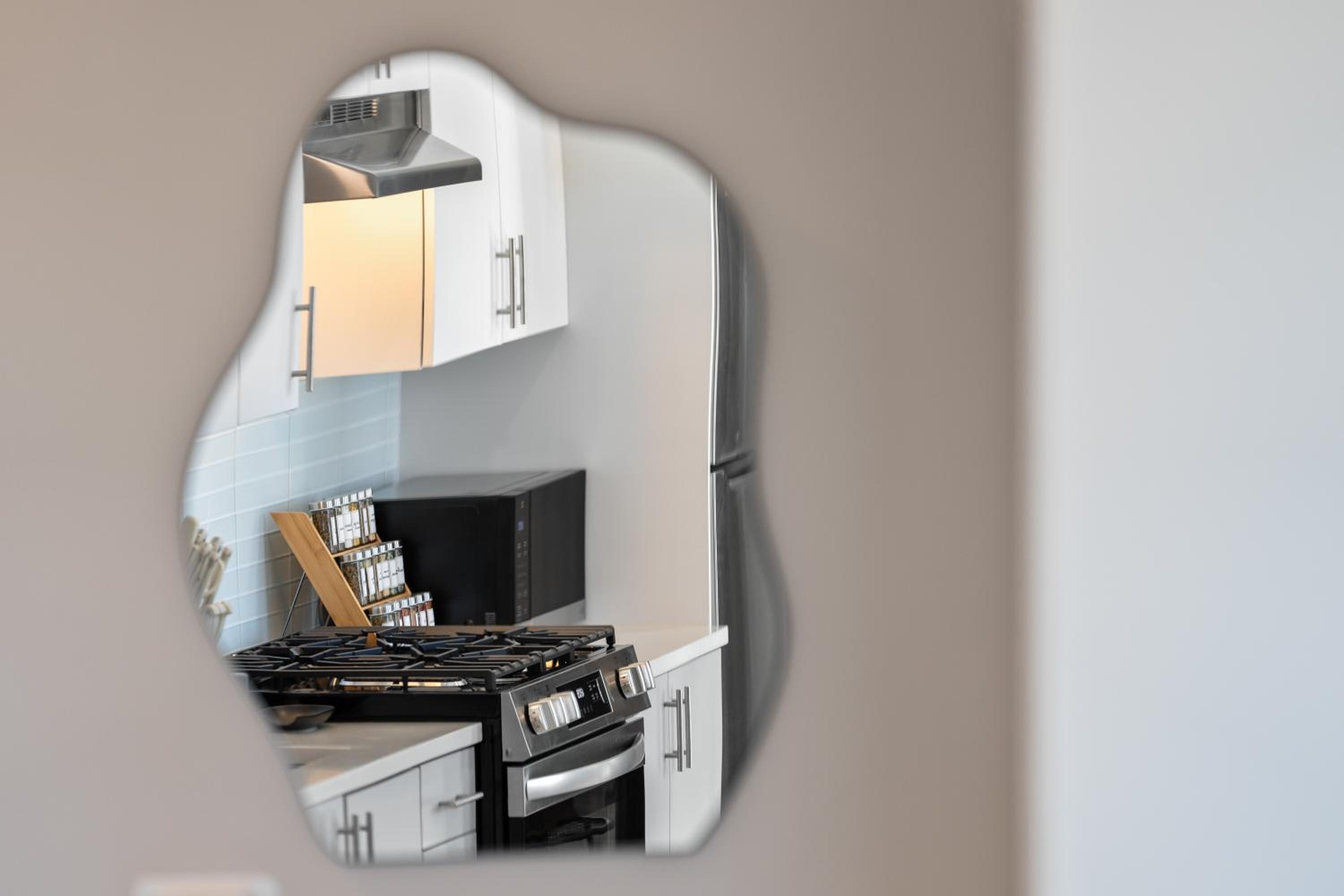 New Haven Vacations - Luxury Furnished Apartments by Hyatus Downtown at Yale - Property Image 135