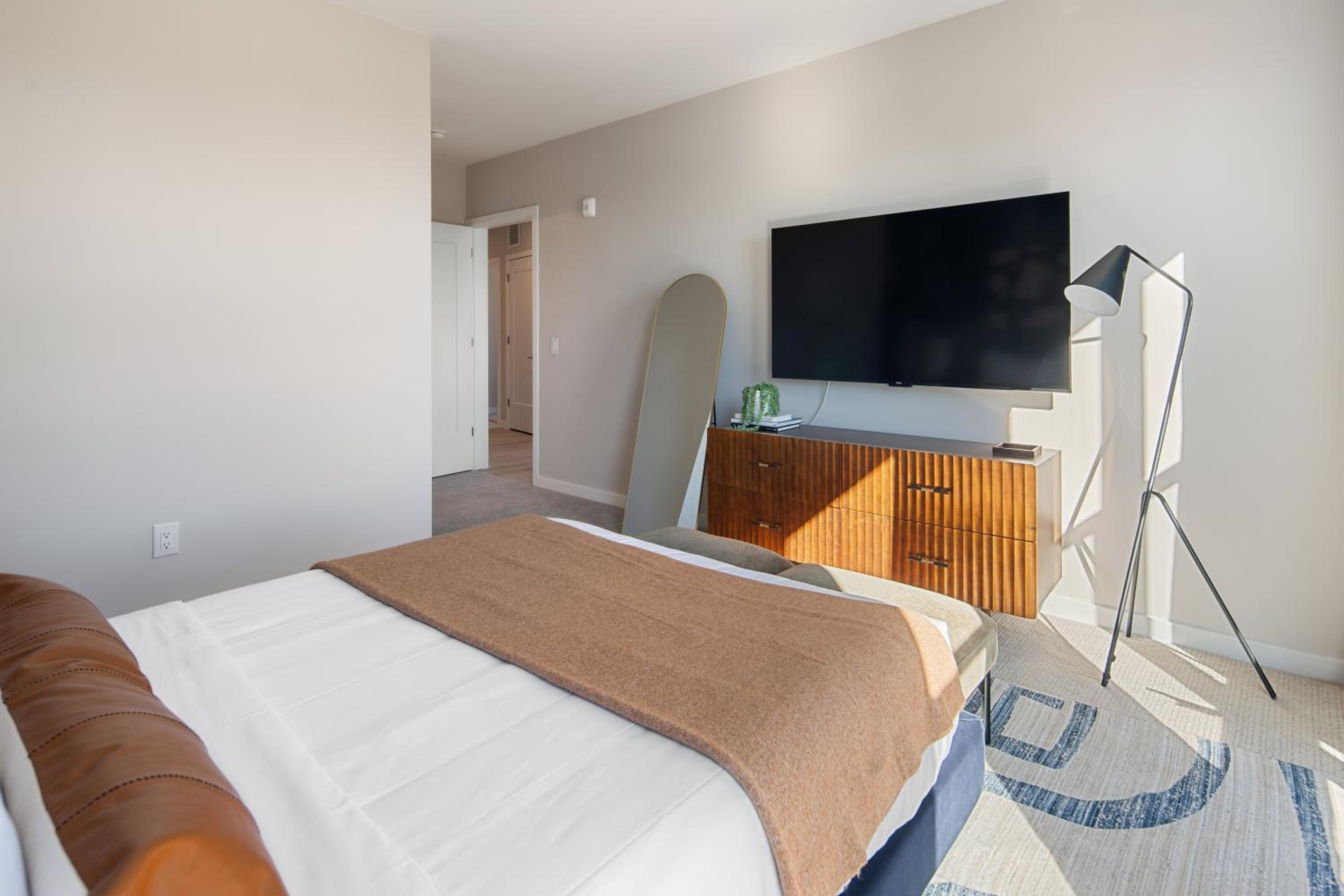 New Haven Vacations - Luxury Furnished Apartments by Hyatus Downtown at Yale - Property Image 138