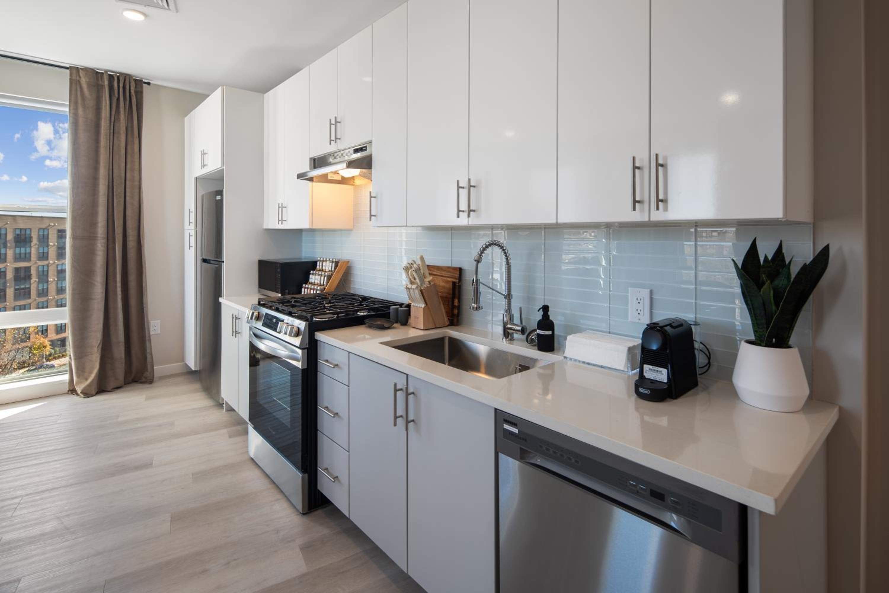 New Haven Vacations - Luxury Furnished Apartments by Hyatus Downtown at Yale - Property Image 130