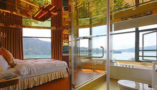 Shuian Lakeside Hotel