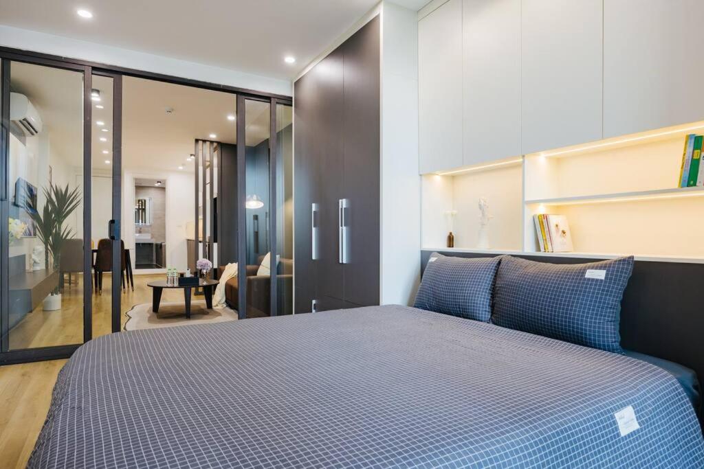 Forestia Suites 1BR City view Balcony Bathtub