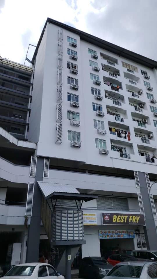 Tebrau City Residence by Natol