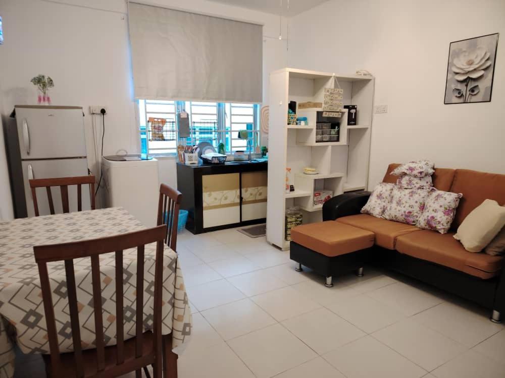 Tebrau City Residence by Natol