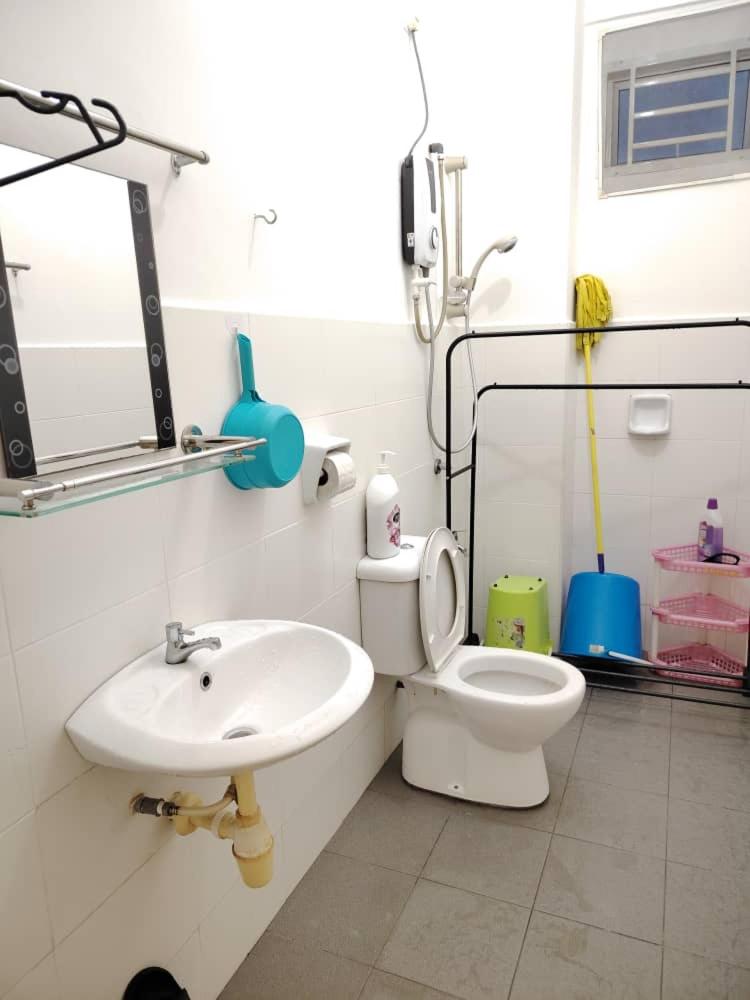 Tebrau City Residence by Natol