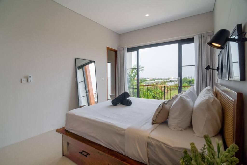 Brand New 2 Bedroom Villa in Canggu - Casa Catalina view 2