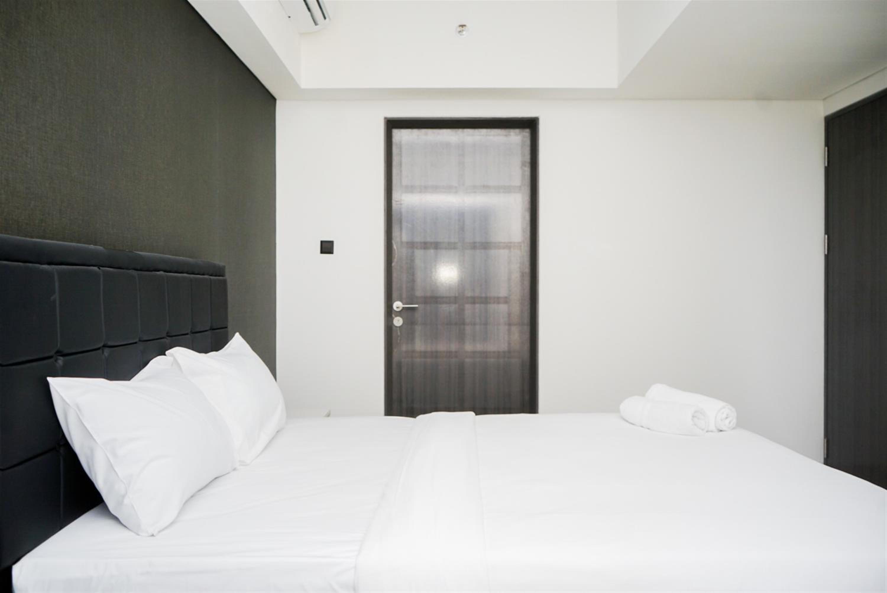 Nice and Restful 1BR Apartment Carstensz Residence By Travelio view 4