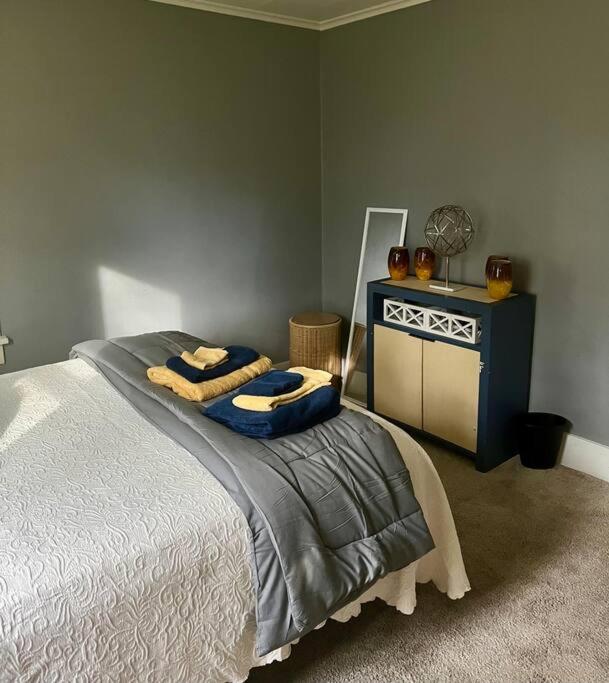 Cozy 2 bedroom by Notre Dame view 4