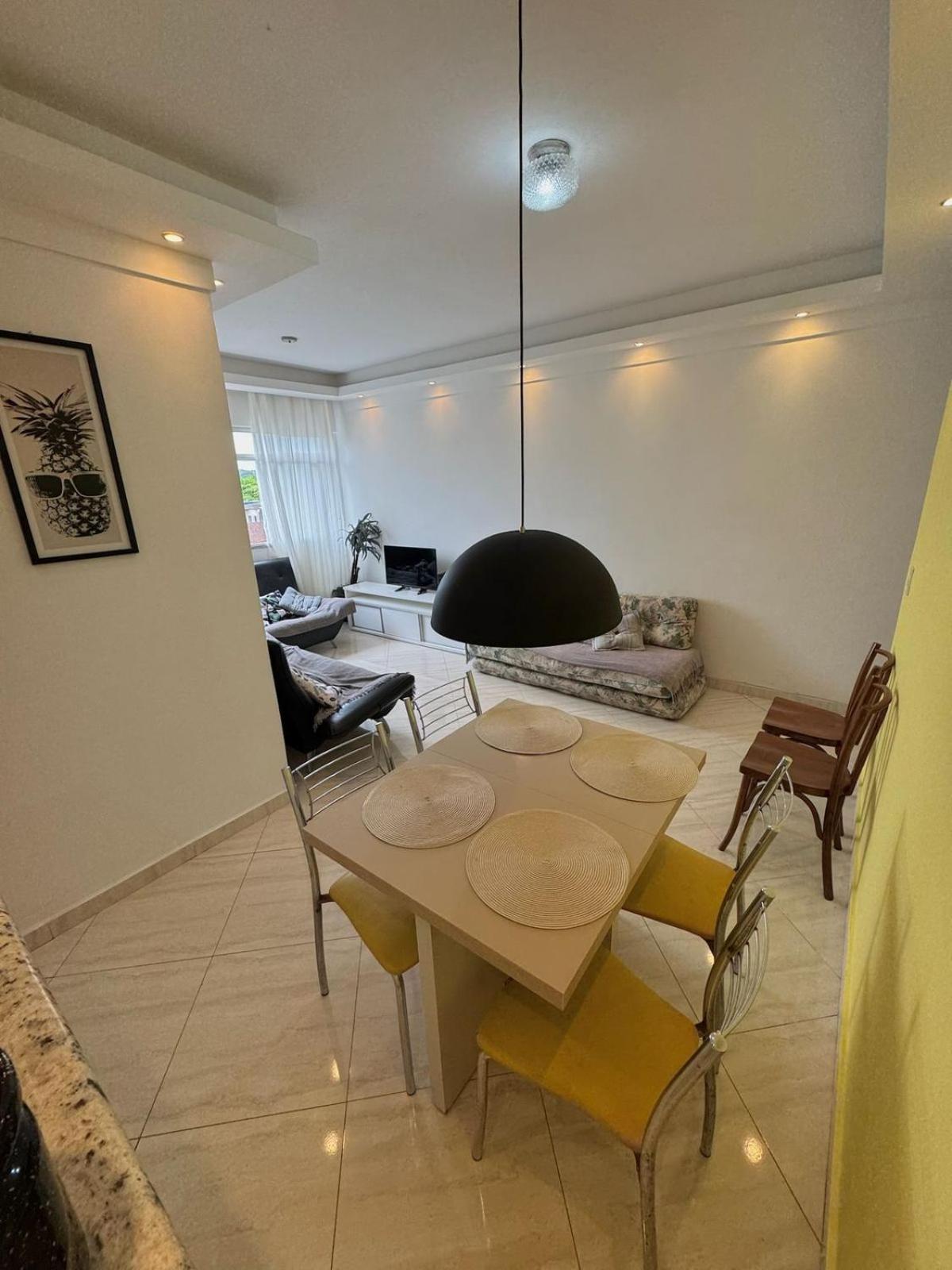 Apartamento no Guarujá Praia da Enseada piscina e lazer