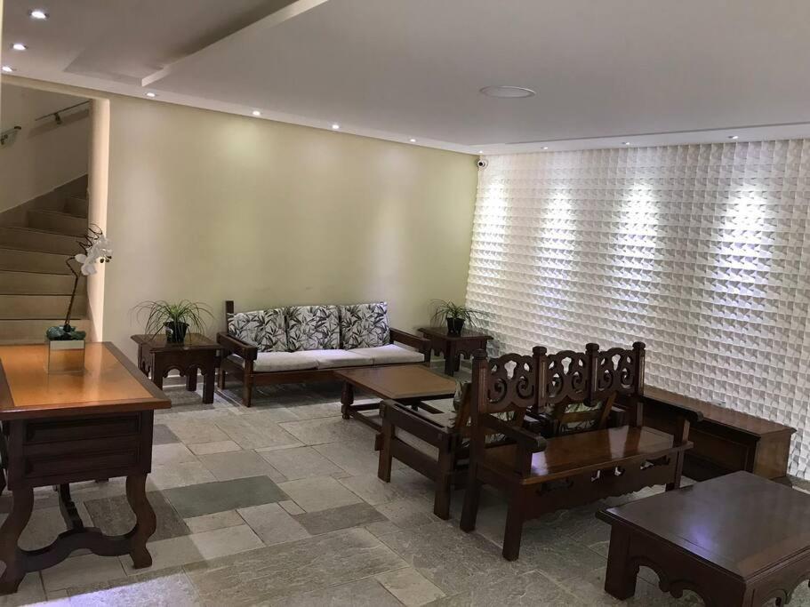 Apartamento no Guarujá Praia da Enseada piscina e lazer