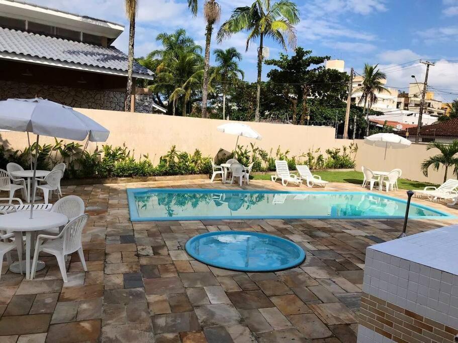 Apartamento no Guarujá Praia da Enseada piscina e lazer