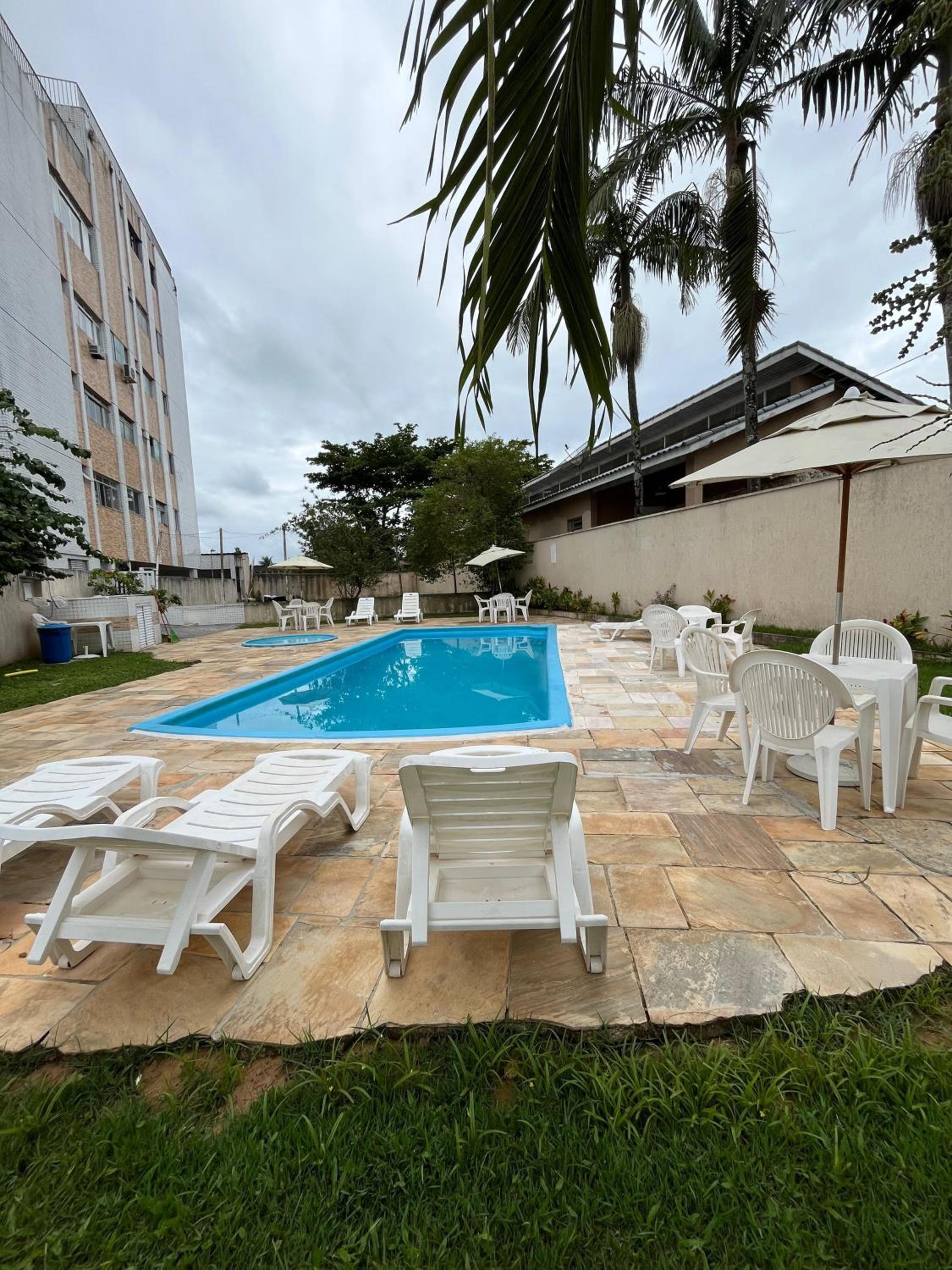 Apartamento no Guarujá Praia da Enseada piscina e lazer
