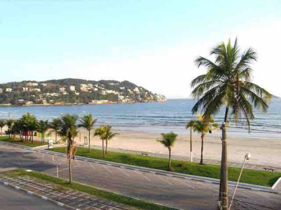 Apartamento no Guarujá Praia da Enseada piscina e lazer