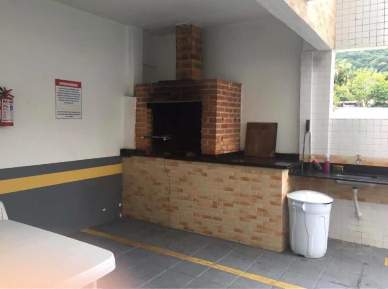 Apartamento no Guarujá Praia da Enseada piscina e lazer