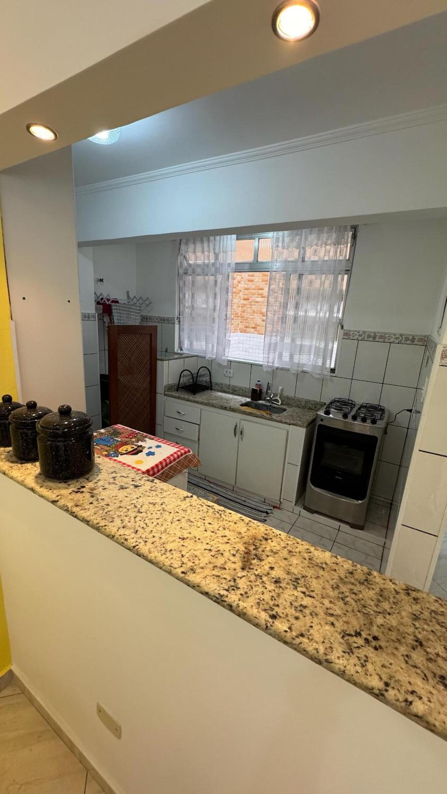 Apartamento no Guarujá Praia da Enseada piscina e lazer