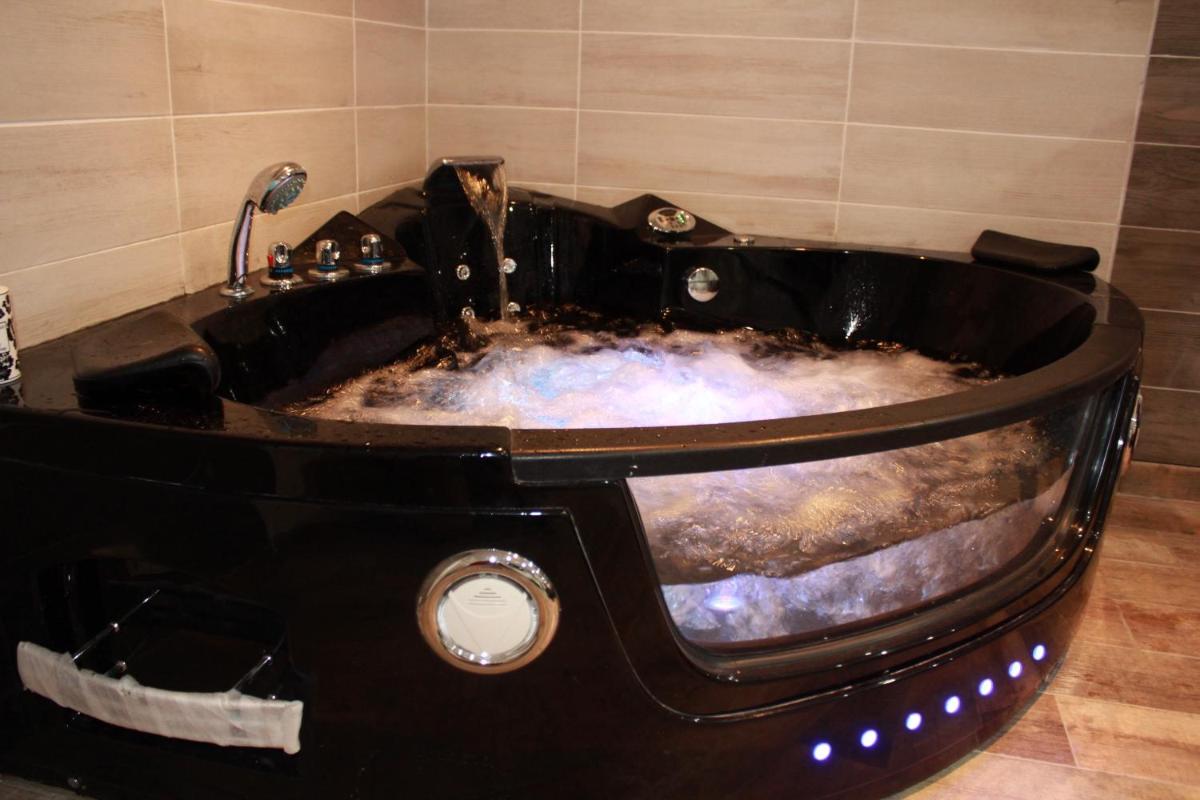 Jacuzzi