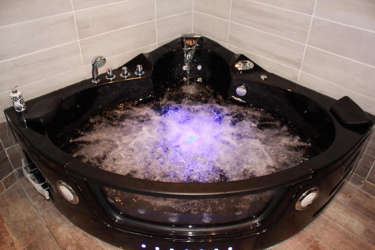 Jacuzzi