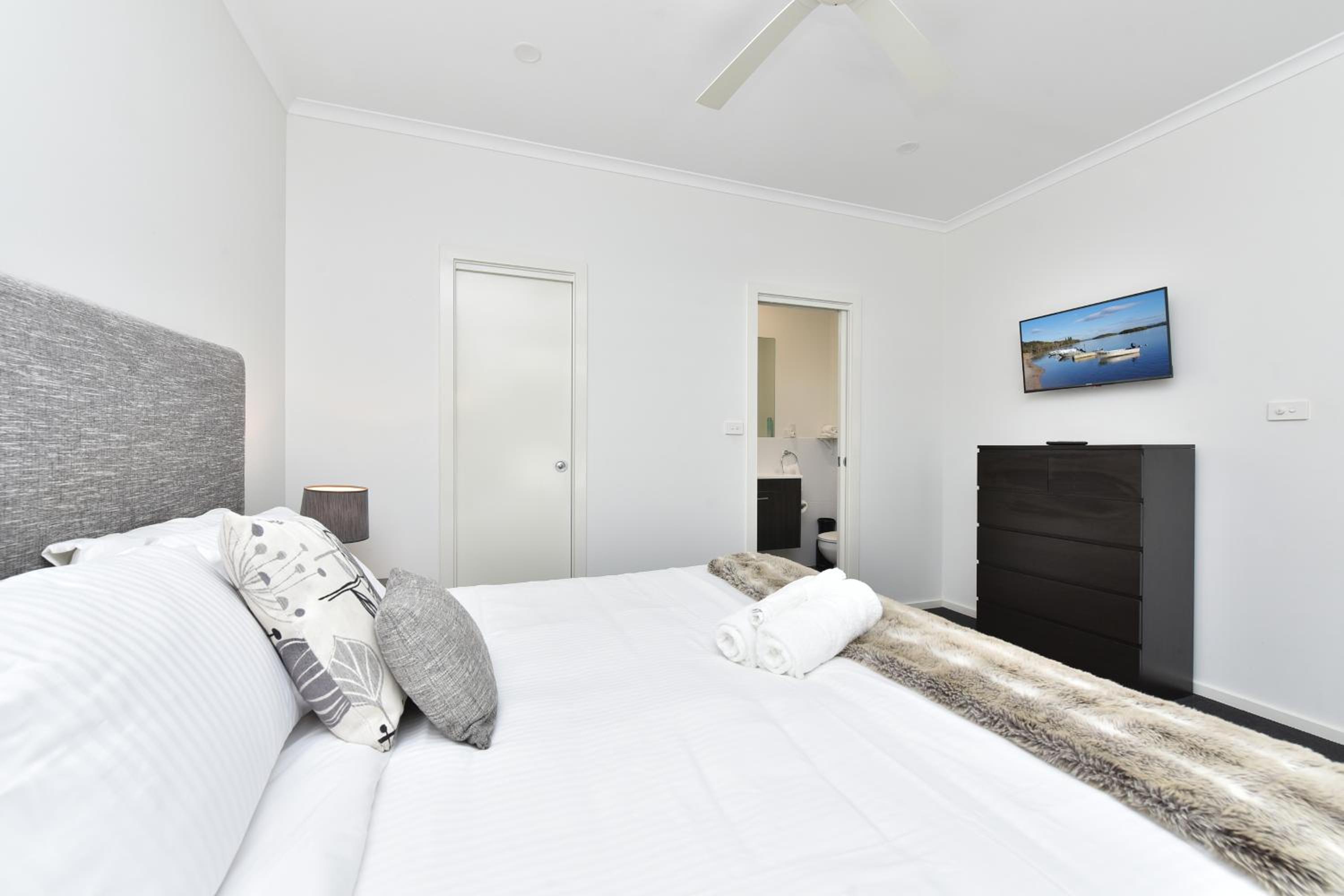 Caves Beach Villa Bombora