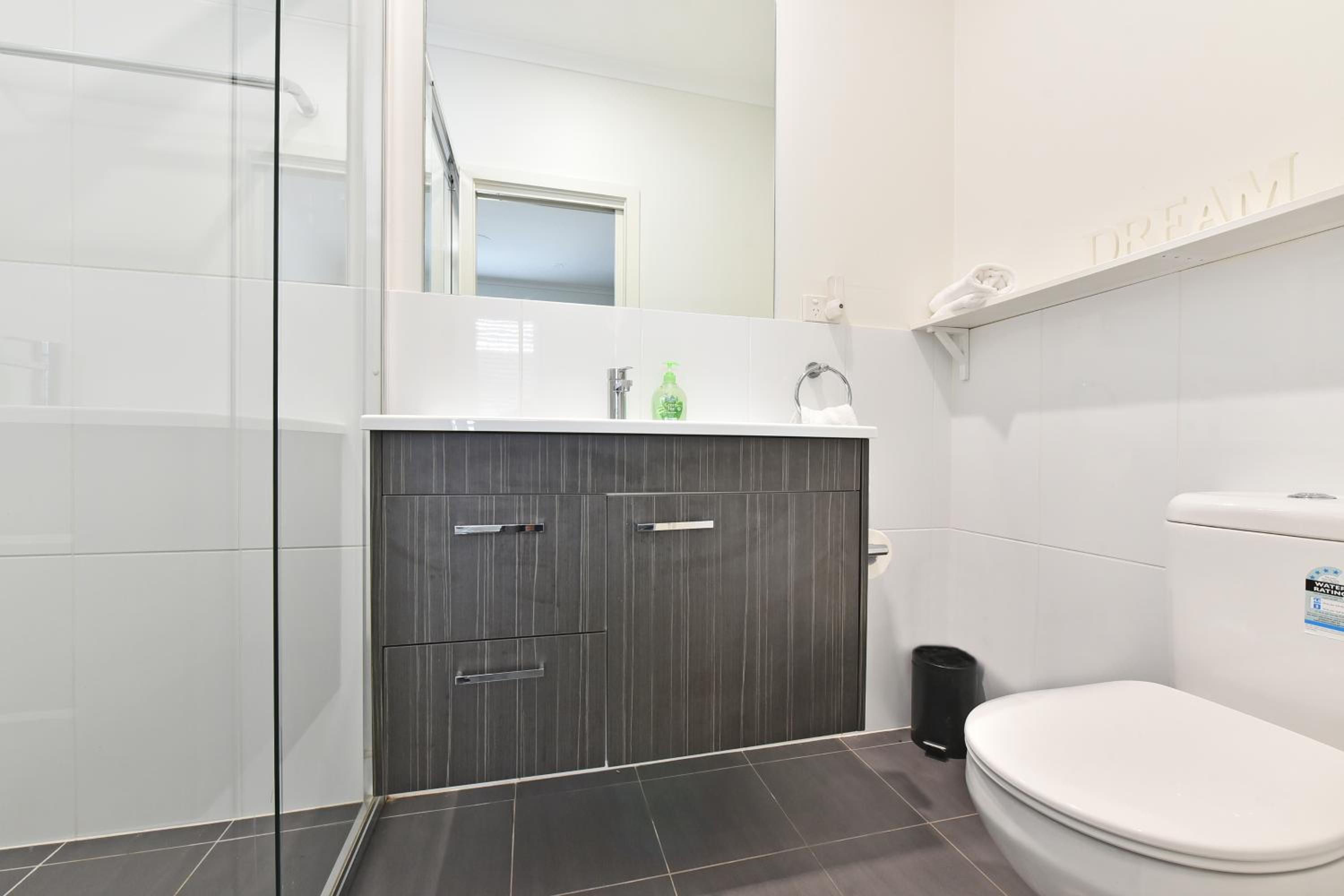 Caves Beach Villa Bombora