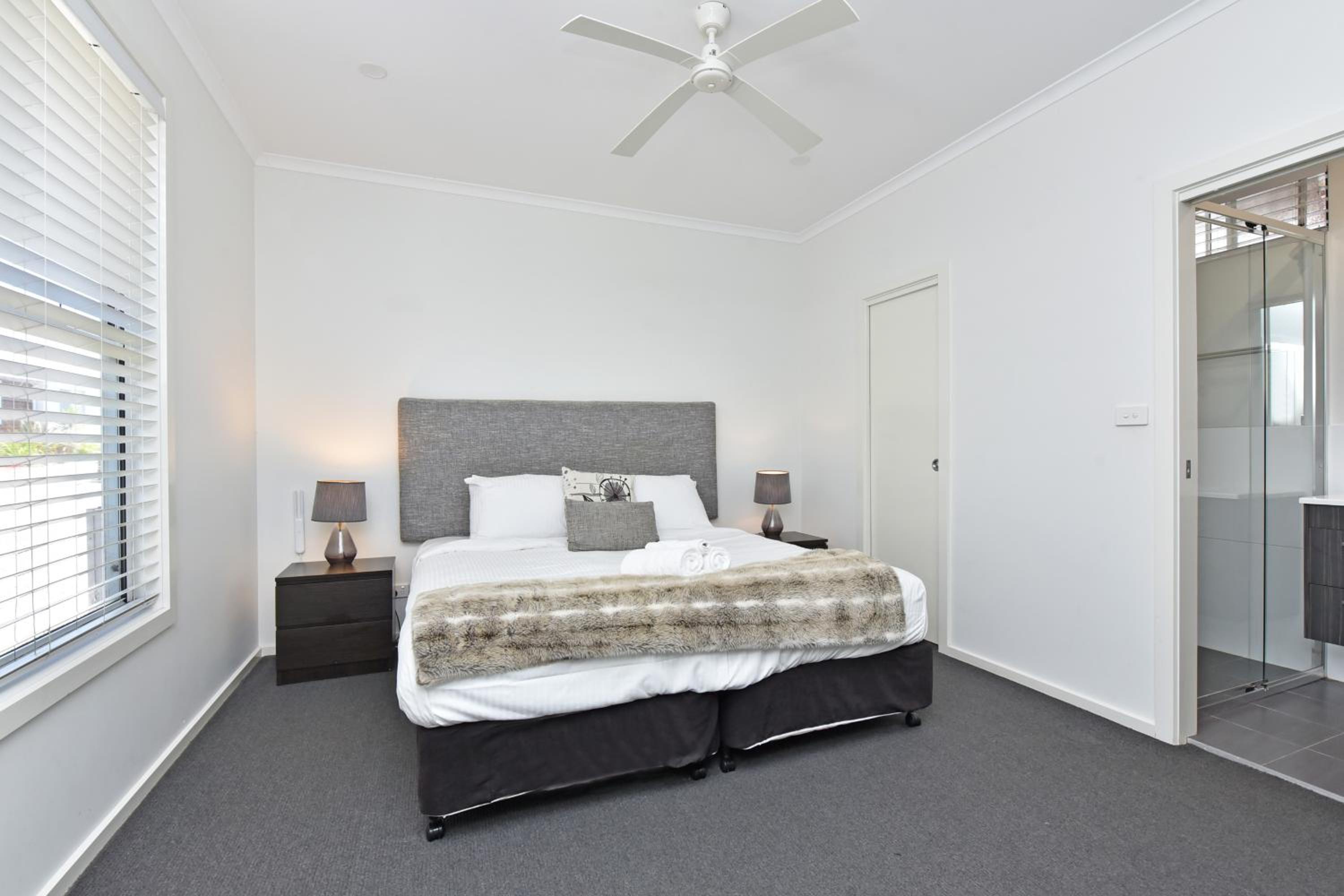 Caves Beach Villa Bombora