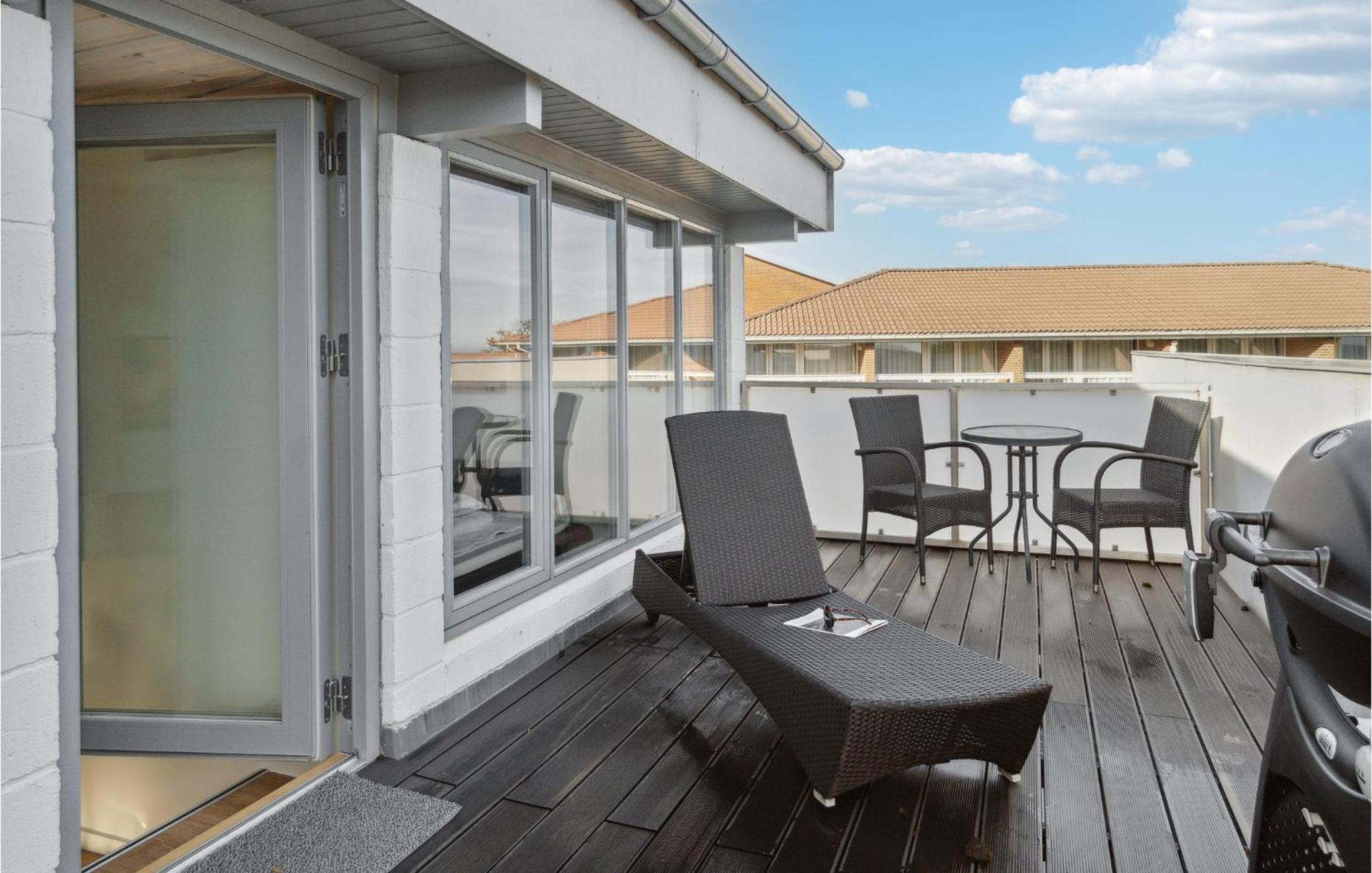 2 Bedroom Nice Apartment In Allinge