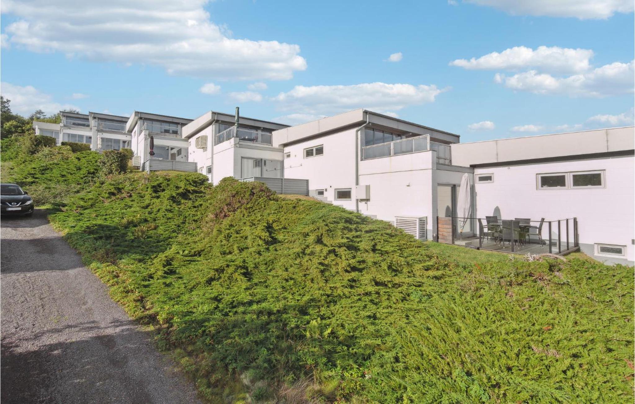 2 Bedroom Nice Apartment In Allinge