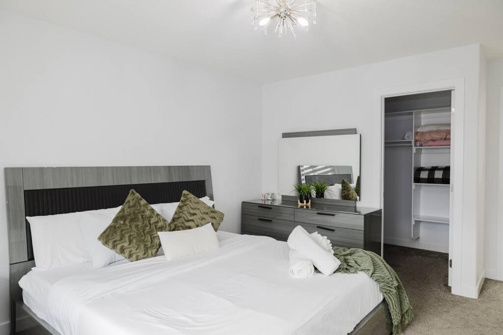 Executive Modern Family Haven for Short Stays