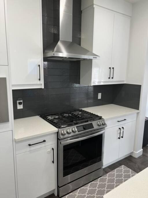 Executive Modern Family Haven for Short Stays