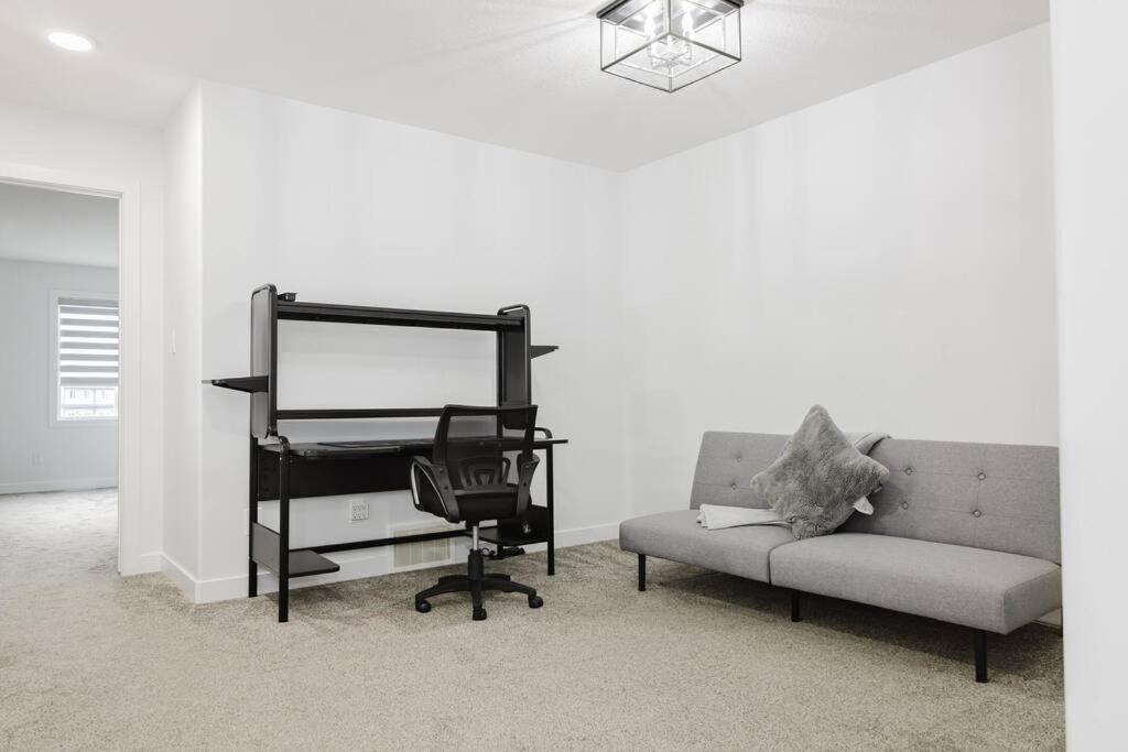 Executive Modern Family Haven for Short Stays