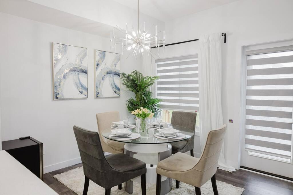 Executive Modern Family Haven for Short Stays