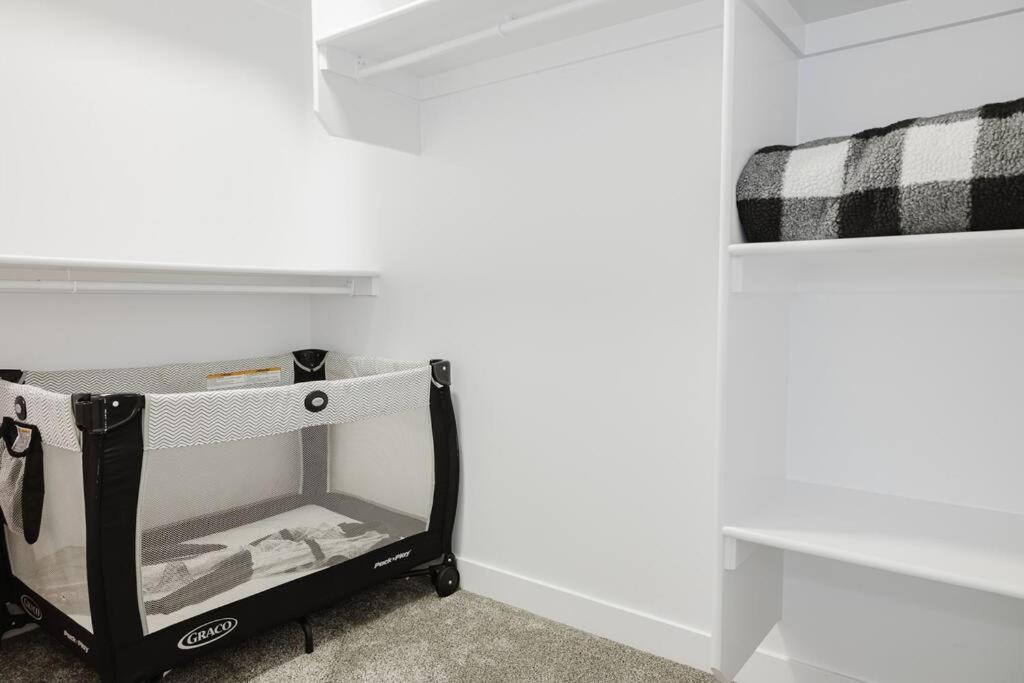 Executive Modern Family Haven for Short Stays