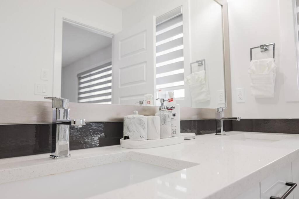 Executive Modern Family Haven for Short Stays
