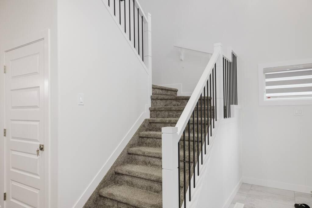 Executive Modern Family Haven for Short Stays