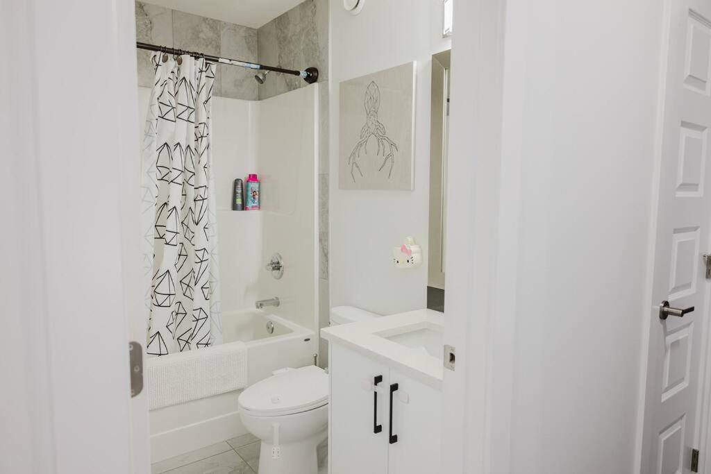Executive Modern Family Haven for Short Stays