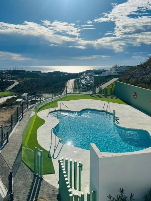 3-Bedroom Oasis Private, Luxe, Scenic, Spacious view 3