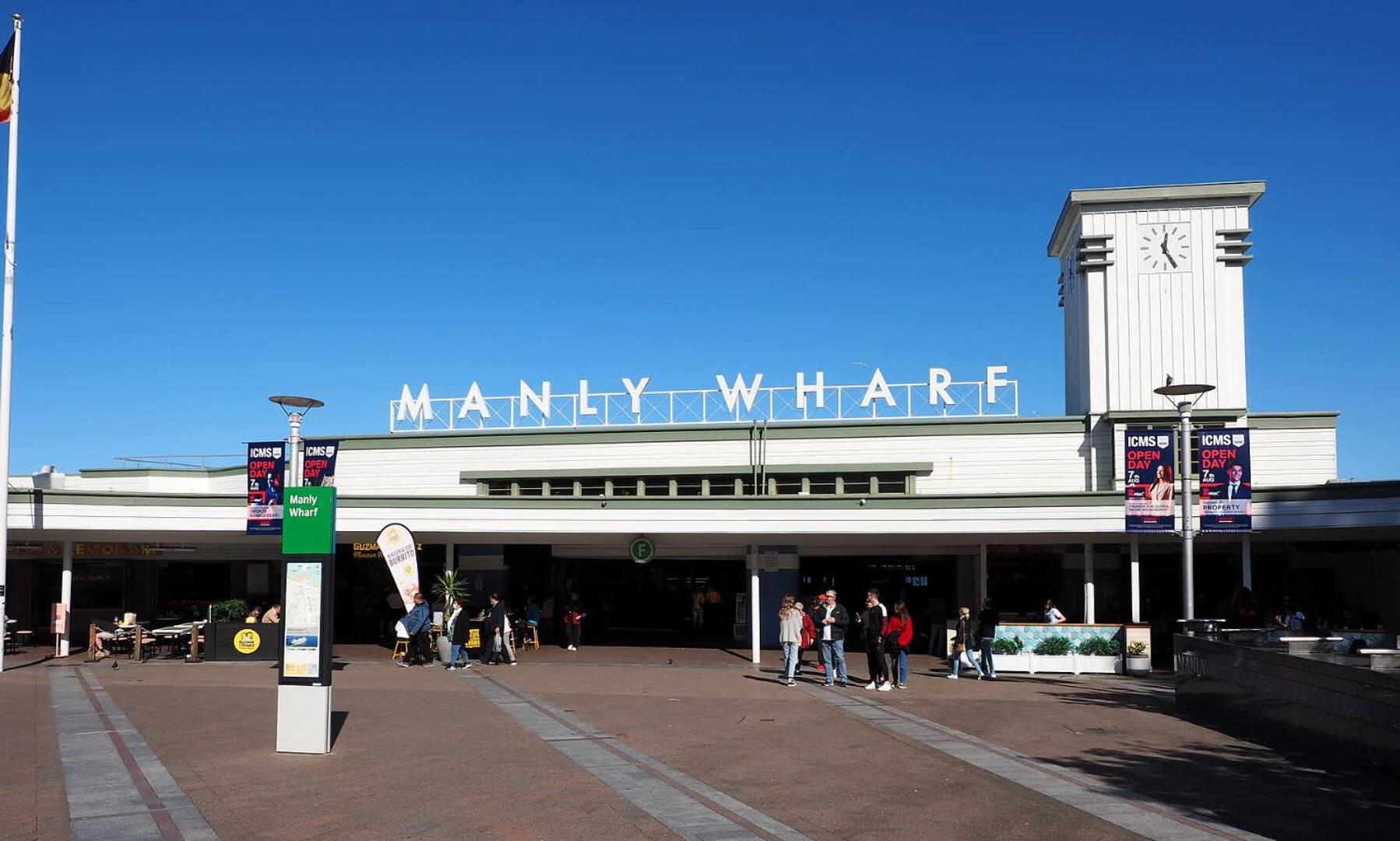 Manly Beachside 2-Bed Apartment in Spacious House
