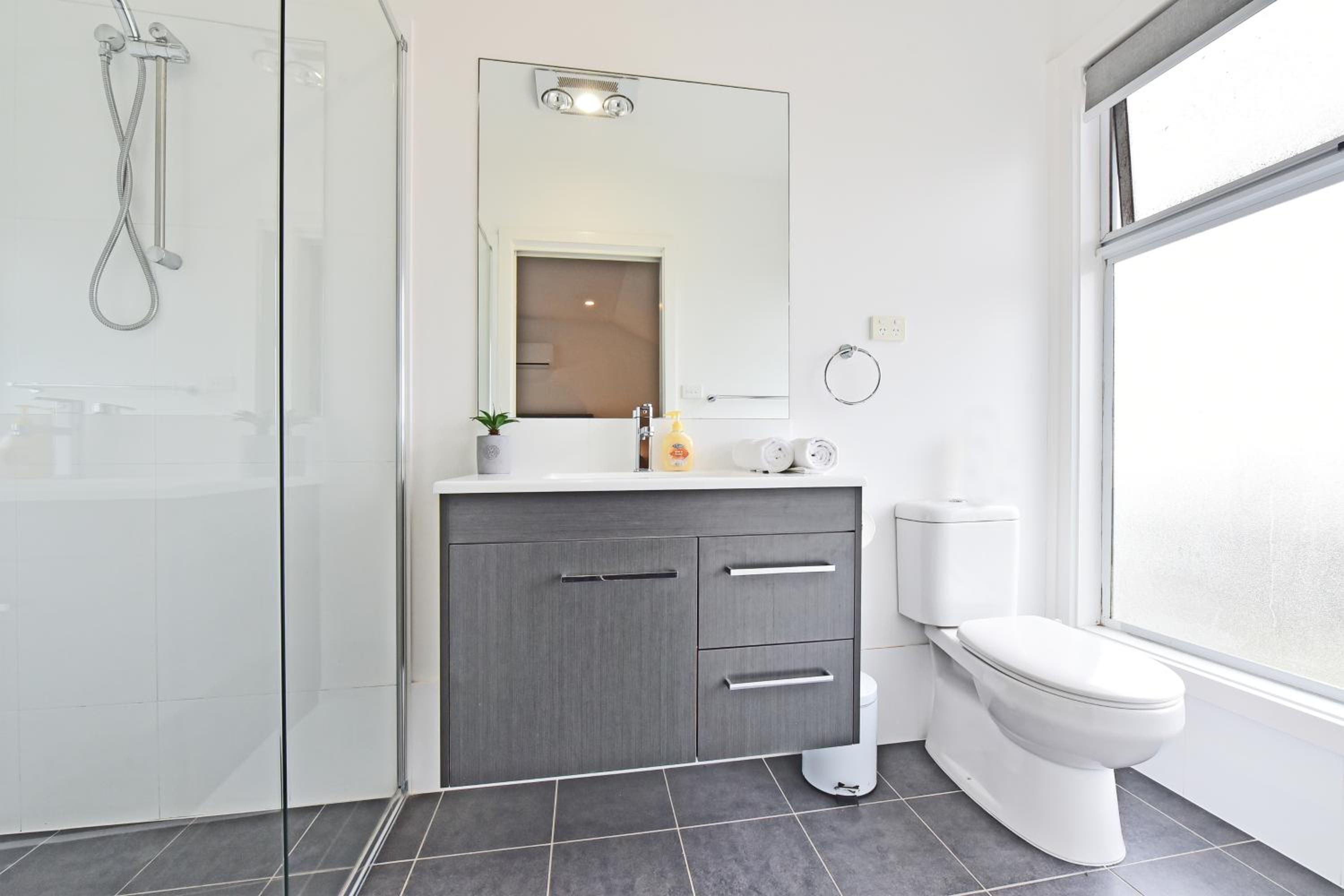 Caves Beach Villa Bombora