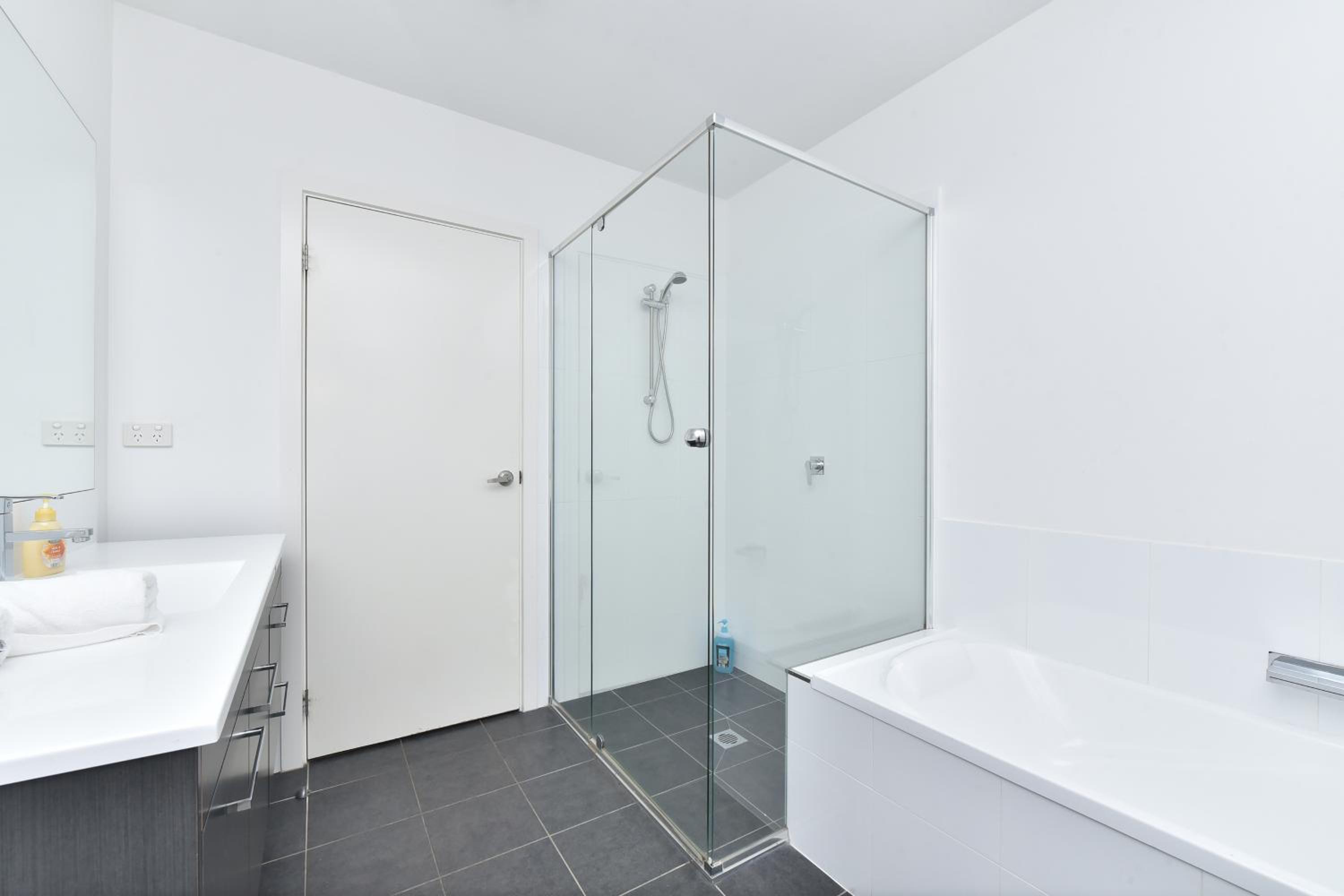 Caves Beach Villa Bombora
