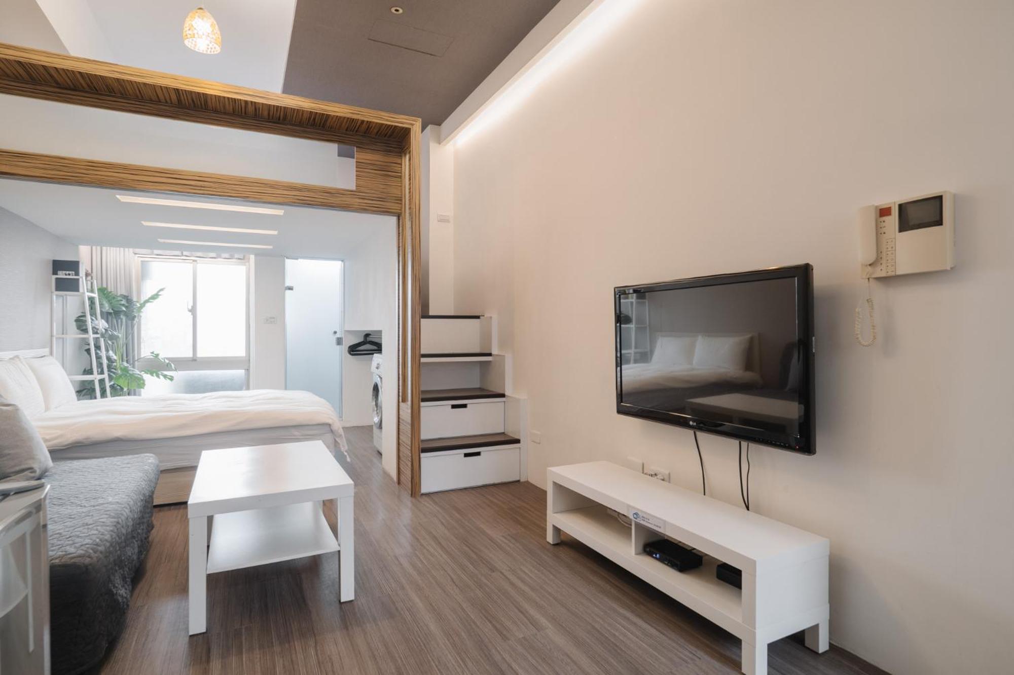 CJ Hotel