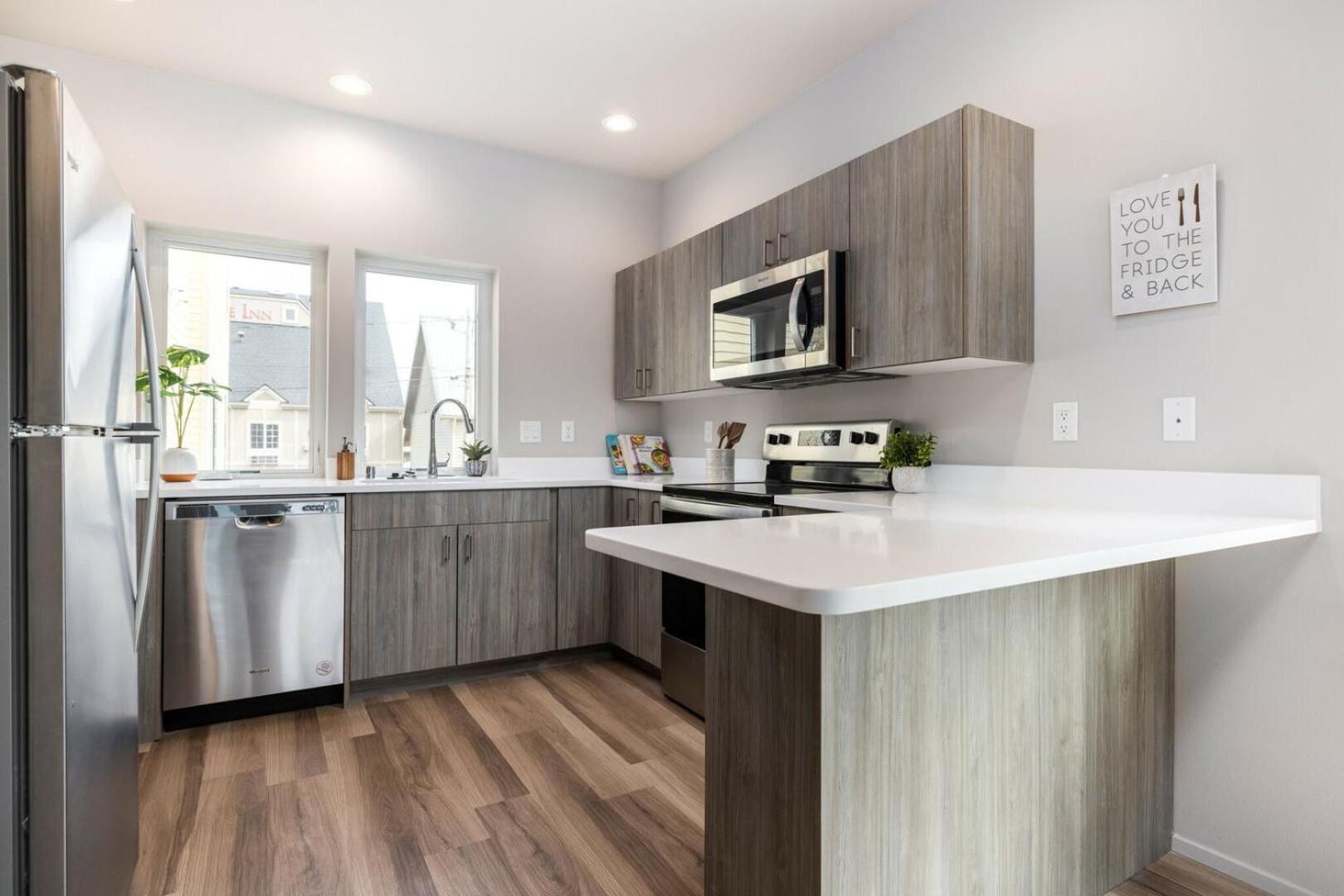 New Fully Updated Condo 914 in Anacortes view 2